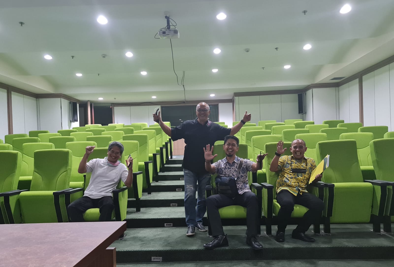 Kerjasama bisnis dengan PT   BPR HIKS parahyangan