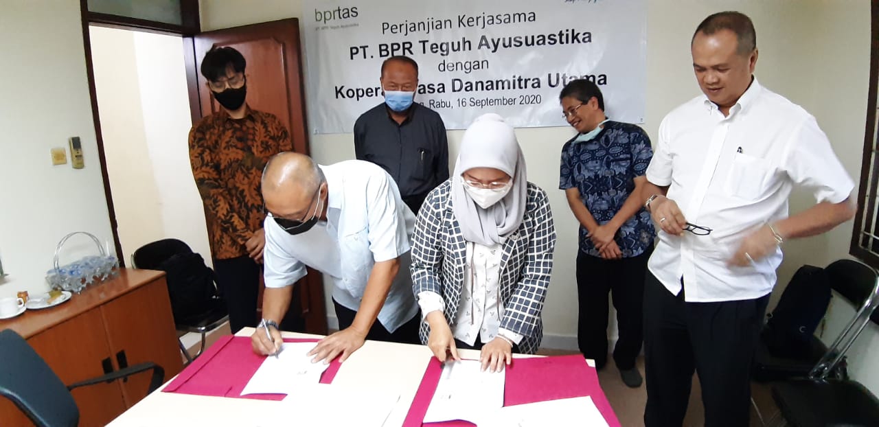 Penandatanganan Kerjasama dengan Koperasi Jasa Dana Mitra Utama