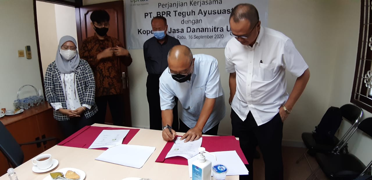 Penandatanganan Kerjasama dengan Koperasi Jasa Dana Mitra Utama